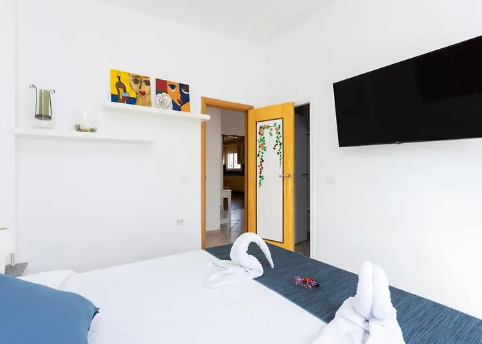 Casa Almendra: Oceanview Oasis With Private Pool And Family-friendly Amenities Holiday home *